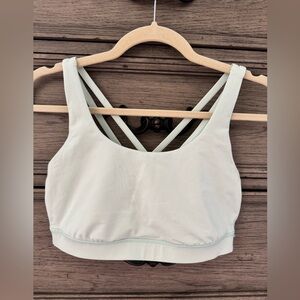 Lululemon Energy Bra Mint Moment Size 8 Sports Bra EUC B-D Cup Pastel Green